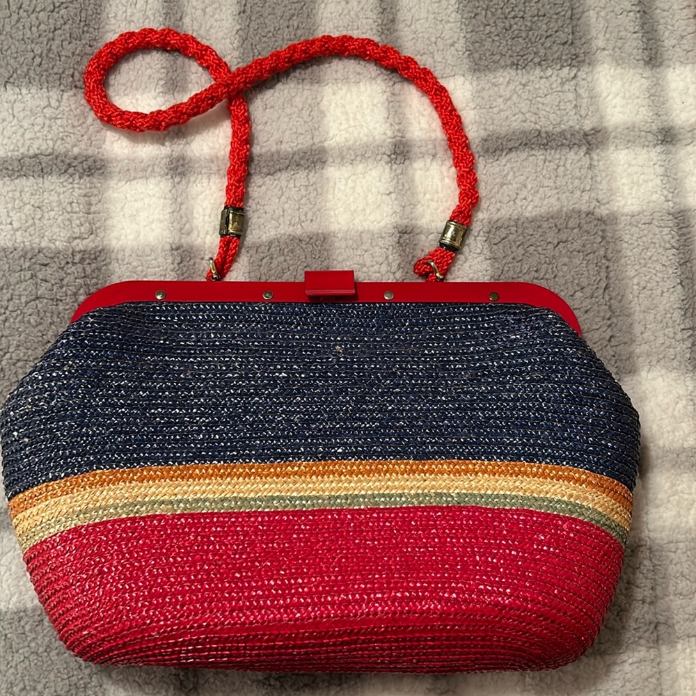 Vintage straw bag- great condition!
